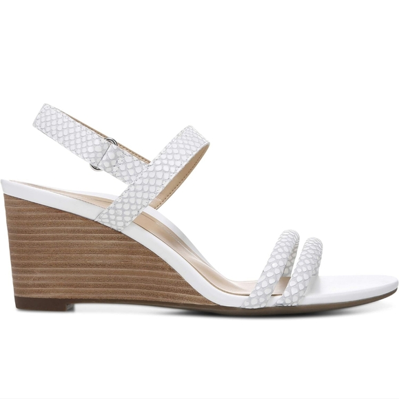 Vionic summer sandals - Picture 2 of 4